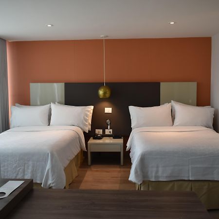 Hotel Holiday Inn Express & Suites Medellin By Ihg Luaran gambar