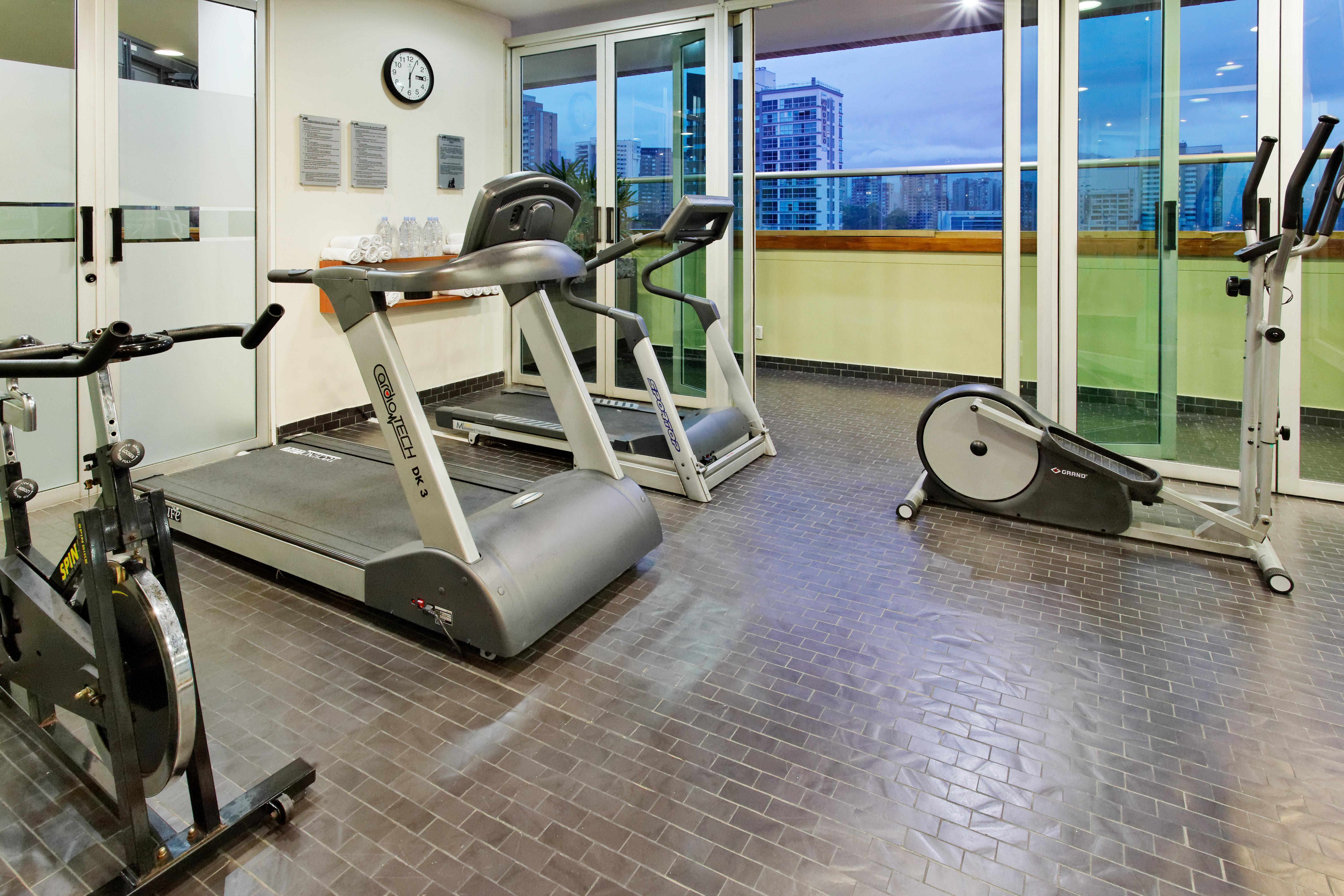 Hotel Holiday Inn Express & Suites Medellin By Ihg Luaran gambar