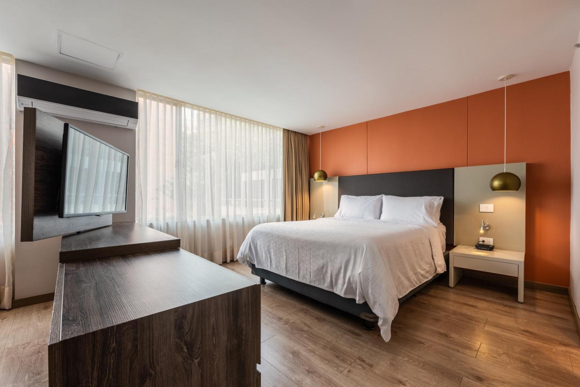 Hotel Holiday Inn Express & Suites Medellin By Ihg Luaran gambar