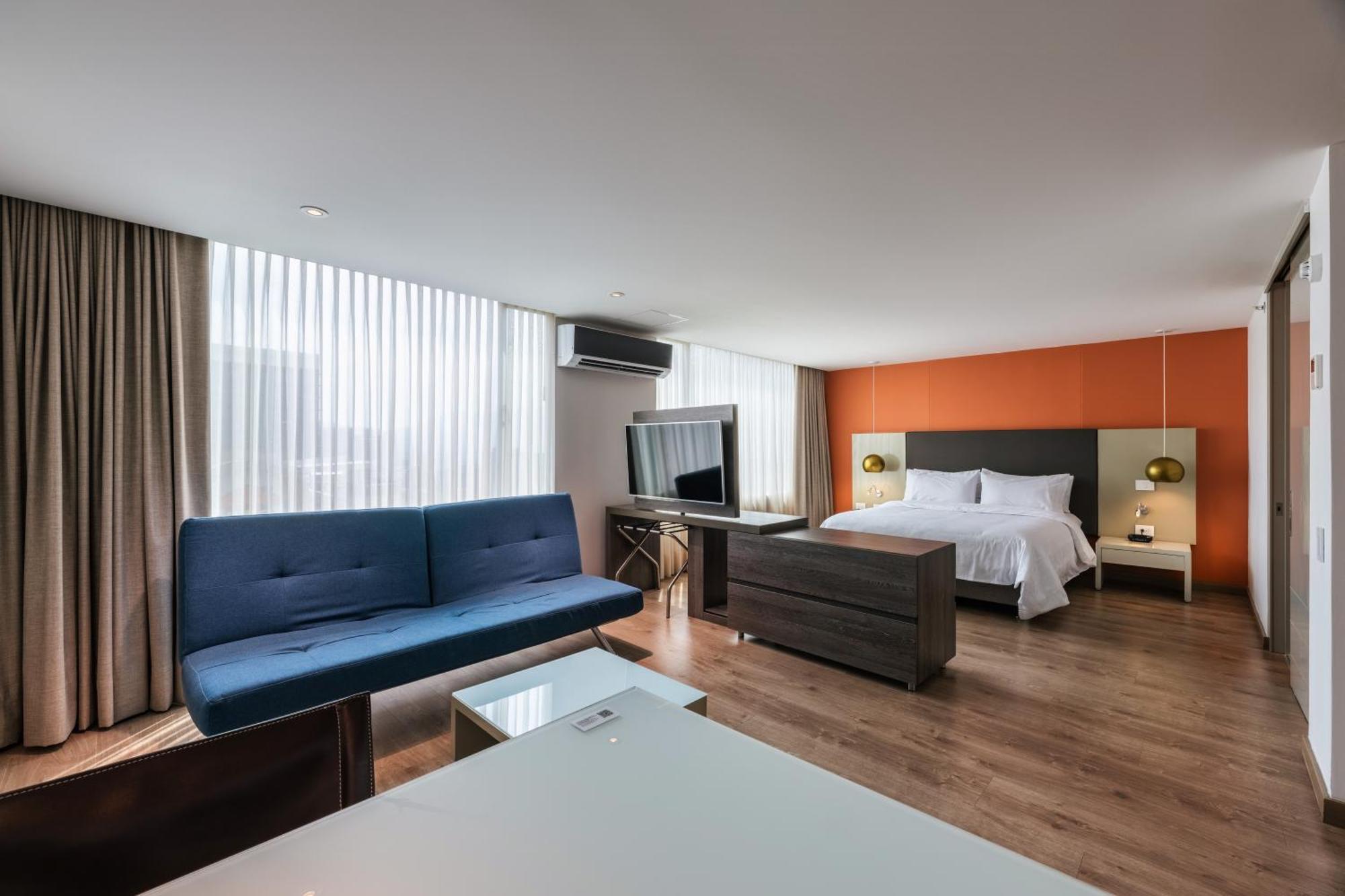 Hotel Holiday Inn Express & Suites Medellin By Ihg Luaran gambar