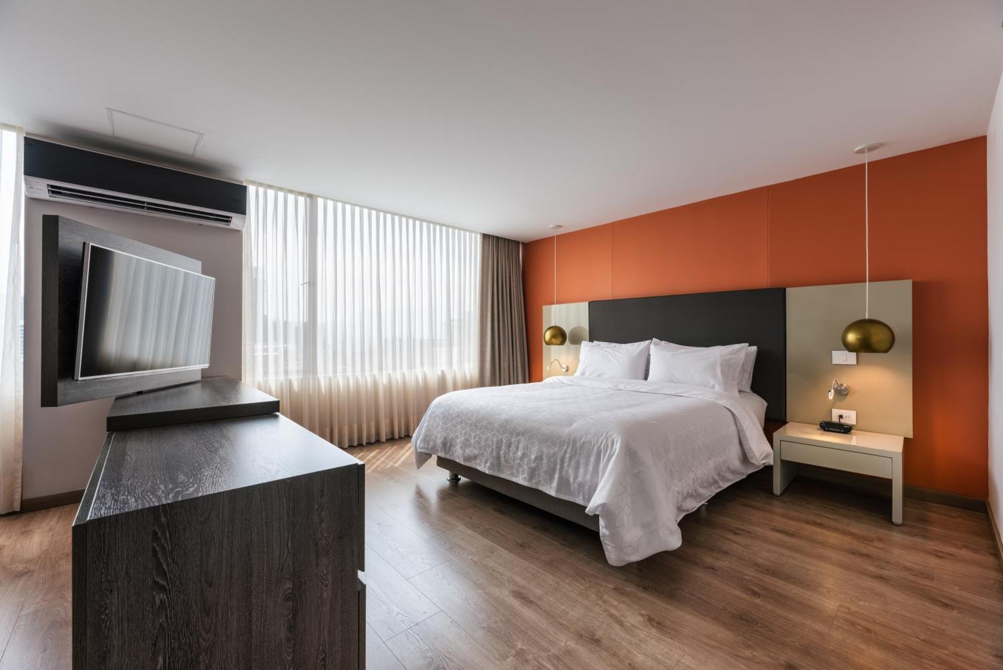 Hotel Holiday Inn Express & Suites Medellin By Ihg Luaran gambar
