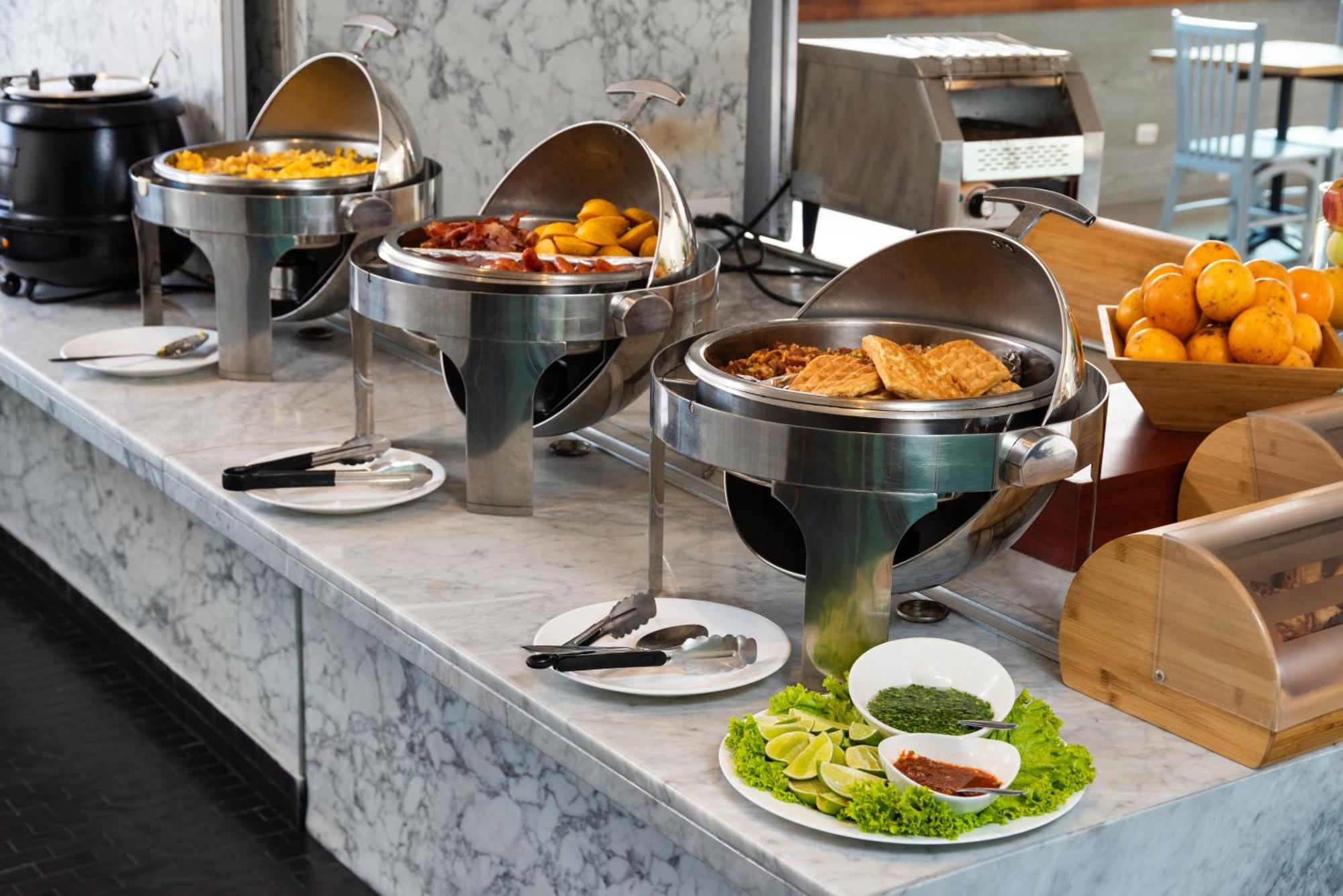 Hotel Holiday Inn Express & Suites Medellin By Ihg Luaran gambar
