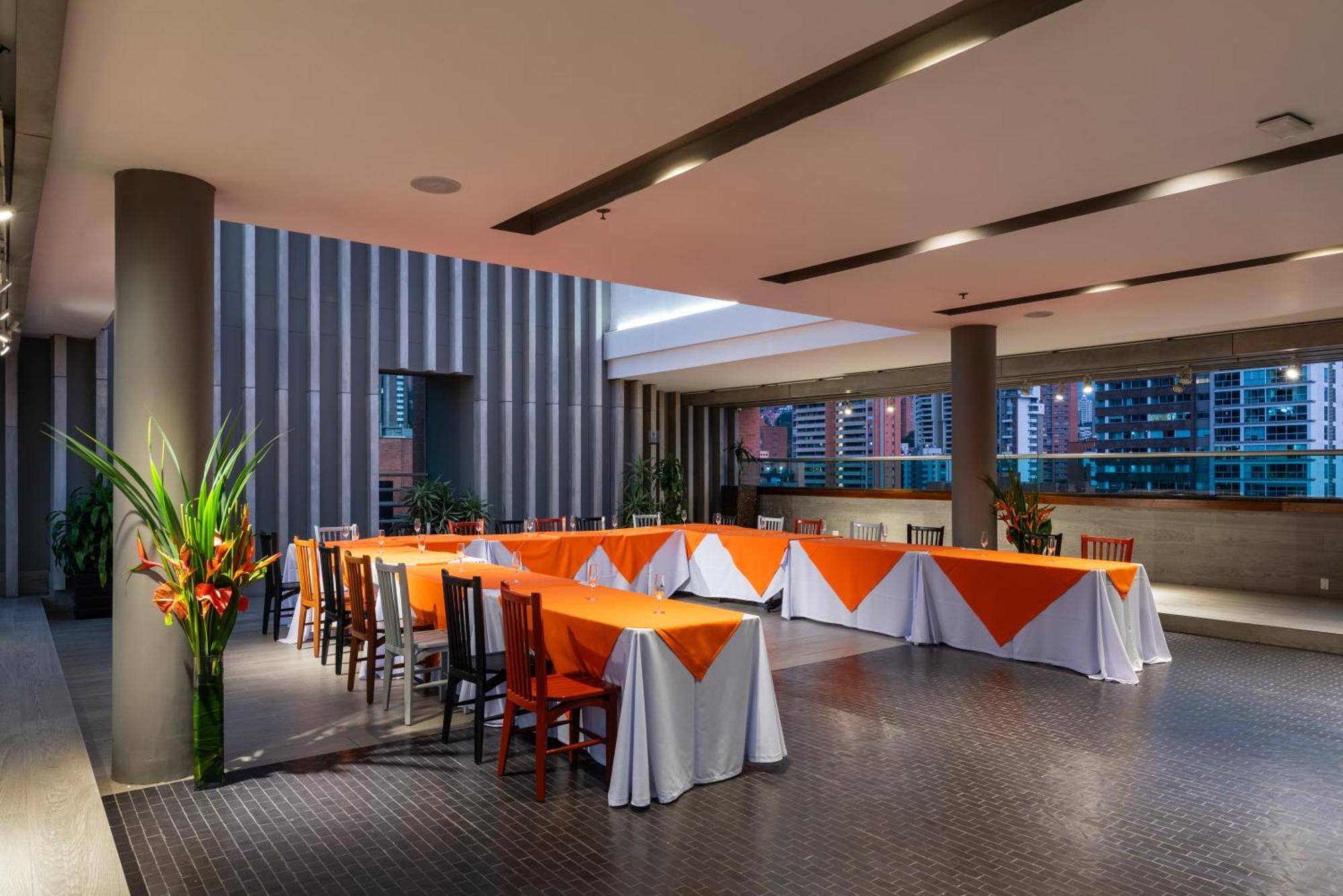 Hotel Holiday Inn Express & Suites Medellin By Ihg Luaran gambar