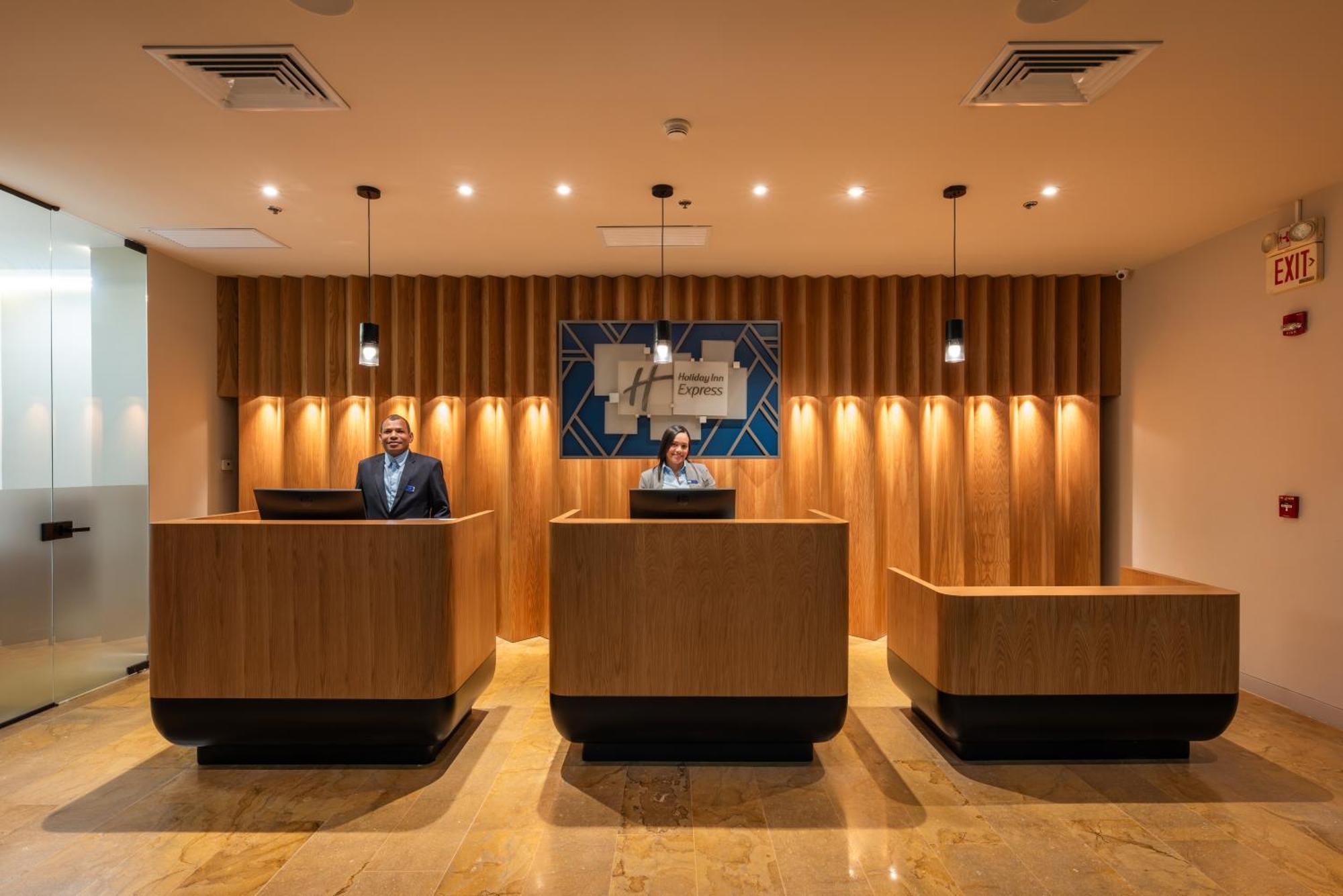 Hotel Holiday Inn Express & Suites Medellin By Ihg Luaran gambar