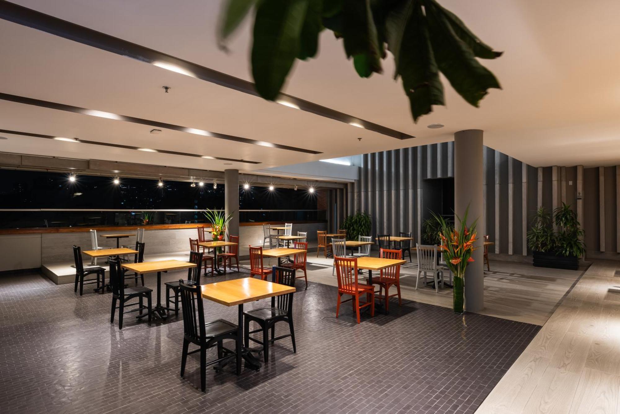 Hotel Holiday Inn Express & Suites Medellin By Ihg Luaran gambar