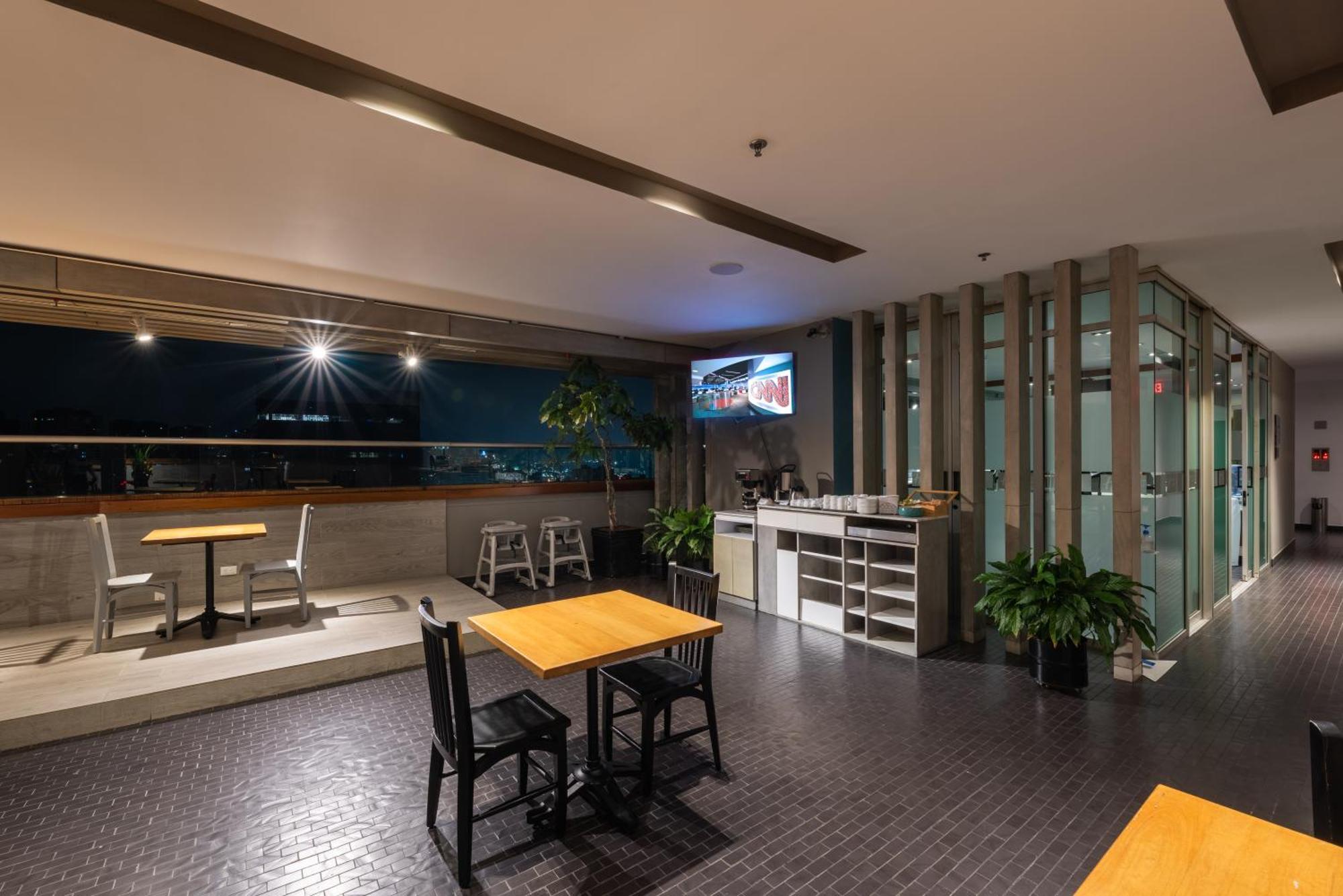 Hotel Holiday Inn Express & Suites Medellin By Ihg Luaran gambar