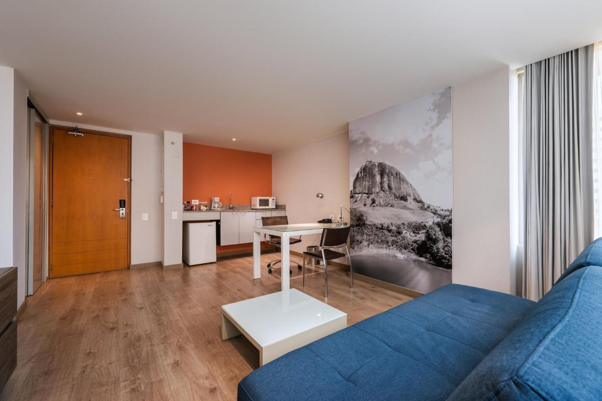 Hotel Holiday Inn Express & Suites Medellin By Ihg Luaran gambar